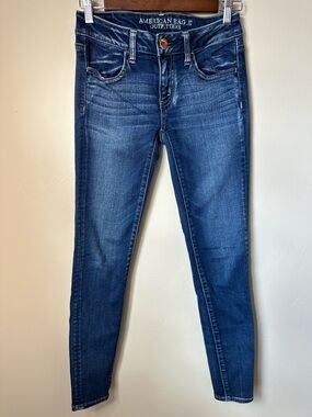 American Eagle Women's Dark Blue Stretch Skinny Jeans Size 2 - 29” Inseam
